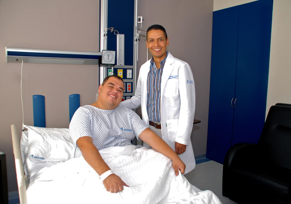 Dr.-Armando-Joya-Munguia4